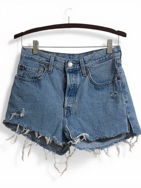 Levi’s 501 Cutoff Denim Distressed Shorts W27